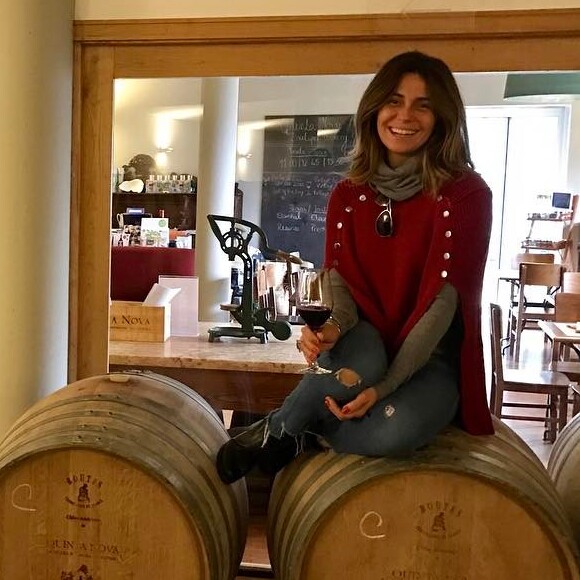 Giovanna Antonelli encerrou seu trabalho como protagonista em 'Sol Nascente' e embarcou para Portugal, onde está curtindo férias