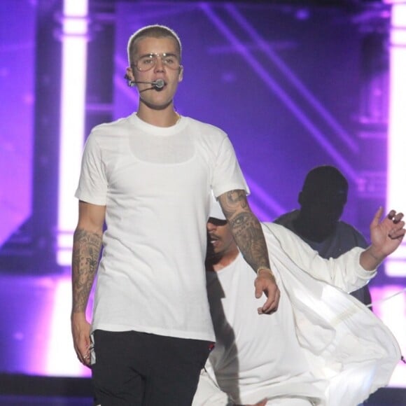 Justin Bieber canta hits e elogia Brasil em show lotado da Purpose Tour na Sapucaí. Evento aconteceu na noite do dia 29 (quarta-feira)