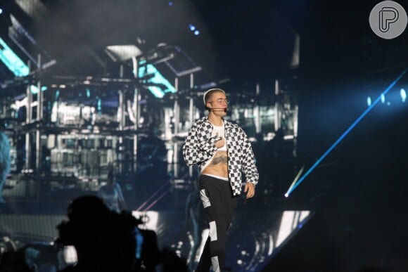 Justin Bieber cantou hits como 'Baby', 'Sorry', 'Company' e surpreendeu o público com superprodução em show da 'Purpose Tour' no Rio de Janeiro