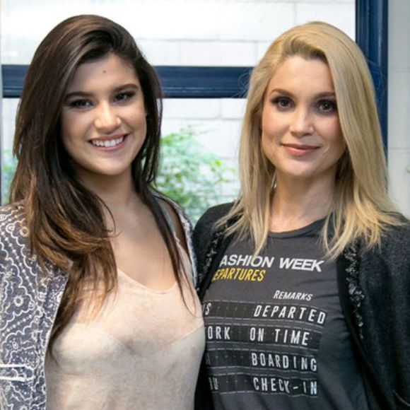 Giulia Costa fez teste para nova novela do SBT e foi acompanhada da mãe, Flávia Alessandra