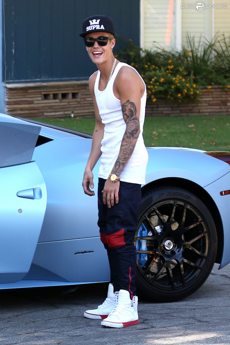 Justin bieber y sus zapatillas supra top