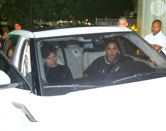 Anitta foi fotografada deixando festa de Justin Bieber com Rudy Mancuso