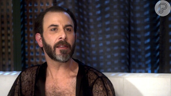 Hércules (Danilo Grangheia) usará a lingerie, peruca e roupas de Magnólia (Vera Holtz) na novela 'A Lei do Amor'