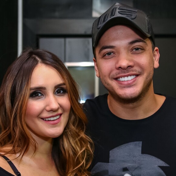 Internautas vibraram com encontro de Wesley Safadão com Dulce María, ex-integrante da banda 'Rebelde'