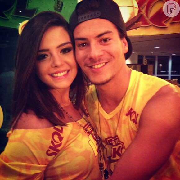 Giovanna Lancellotti e Arthur Aguiar passaram o Carnaval de 2013 em clima de romance em Salvador