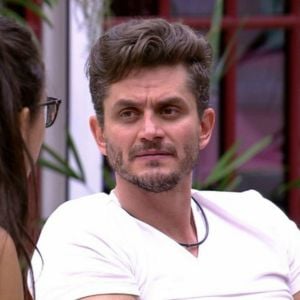 'BBB17': Marcos avalia sentimento por Emilly após ser questionado pela jovem nesta sexta-feira, dia 31 de março de 2017