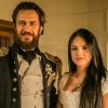 Anna (Isabelle Drummond) aceita fingir que está comprometida com Thomas (Gabriel Braga Nunes), na tentativa de se livrar do assédio do príncipe, na novela 'Novo Mundo'