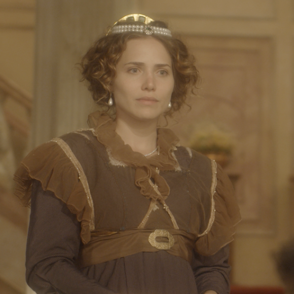 Leopoldina (Leticia Colin) questiona Dom Pedro (Caio Castro) sobre Anna (Isabelle Drummond) e exige que ele se retrate com a professora, na novela 'Novo Mundo'