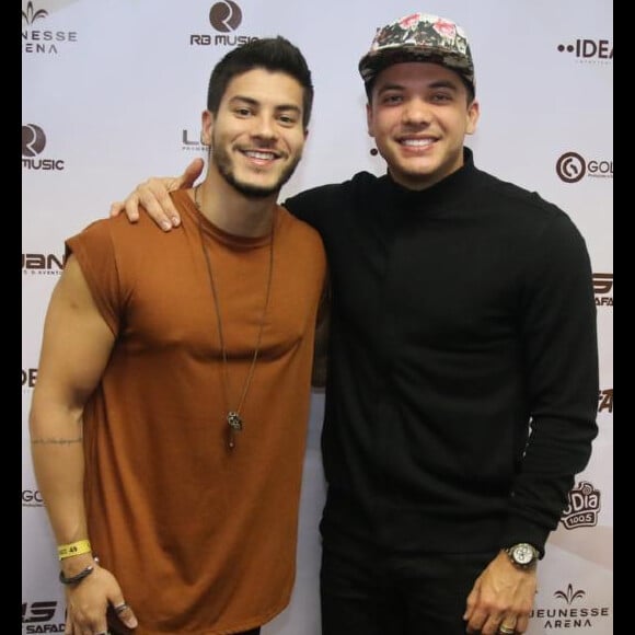 Arthur Aguiar foi conferir de perto o show de Wesley Safadão no Jeunesse Arena, na noite de sábado, 1 de abril de 2017