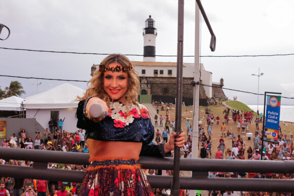 Claudia Leitte deu a largada no seu Carnaval 2014 em cima do trio Cocobambu no circuito Barra/Ondina na tarde desta sexta-feira, 28 de fevereiro de 2014