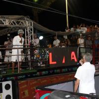 Carnaval: Gilberto Gil canta 'Lepo Lepo' e faz duelo com Psirico em Salvador