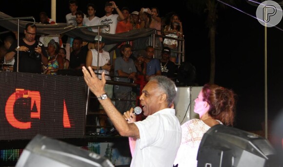 Gilberto Gil canta 'Lepo Lepo' com Psirico no Carnaval de Salvador