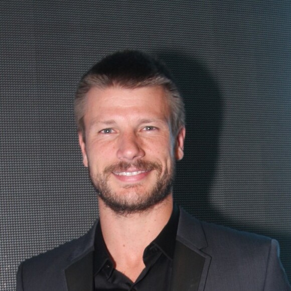 Rodrigo Hilbert também aderiu à campanha 'Mexeu com uma. Mexeu com todas. Chega de assédio'