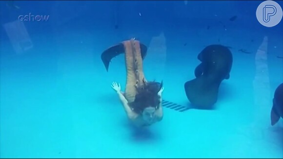Ritinha (Isis Valverde) se torna sereia em  aquário em Belém, na novela 'A Força do Querer'