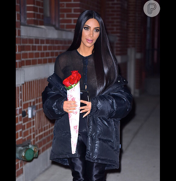 Kim Kardashian lançou o 'Kimoji' em 2015 e a boia foi colocada em pré-venda nesta quarta, 05 de abril de 2017