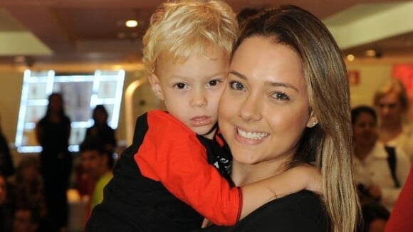 Mãe do filho de Neymar, Carol Dantas ganha declaração do namorado: 'Para sempre'