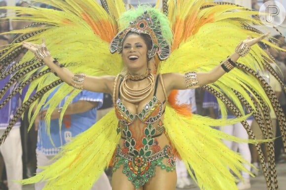 Lexa estreou no carnaval este ano como musa da Vila Isabel e já recebeu convites para 2018: 'Ser rainha de bateria é uma baita responsabilidade. Já achava como musa uma responsabilidade gigantesca'