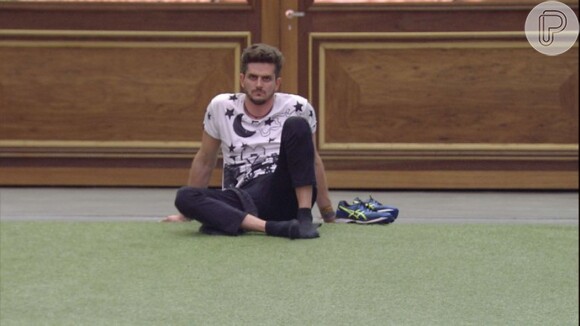 Marcos foi eliminado após 20 minutos da prova de resistência do 'Big Brother Brasil'. 'Eu vou reclamar, eu vou reclamar!', exclamou ele ao conversar com Emilly