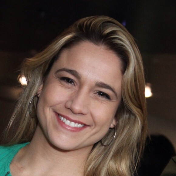 Fernanda Gentil contou para a direção da TV Globo que iria assumir o relacionamento com Priscila Montandon