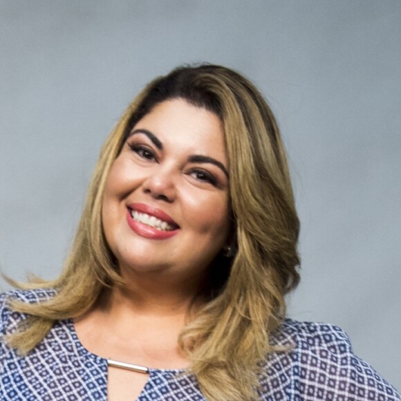 Fabiana Karla chamou a atenção de pessoas da plateia do 'Encontro': 'Não riem, não. A gente está falando sério. Essa reação de vocês é a reação que as pessoas têm, naturalmente. Ficam constrangidas. Não se permitam rir!'