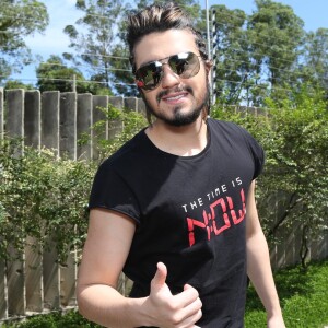 Luan Santana diz que Jade Magalhães não tem defeitos: 'Já viu pedra preciosa com defeito?'