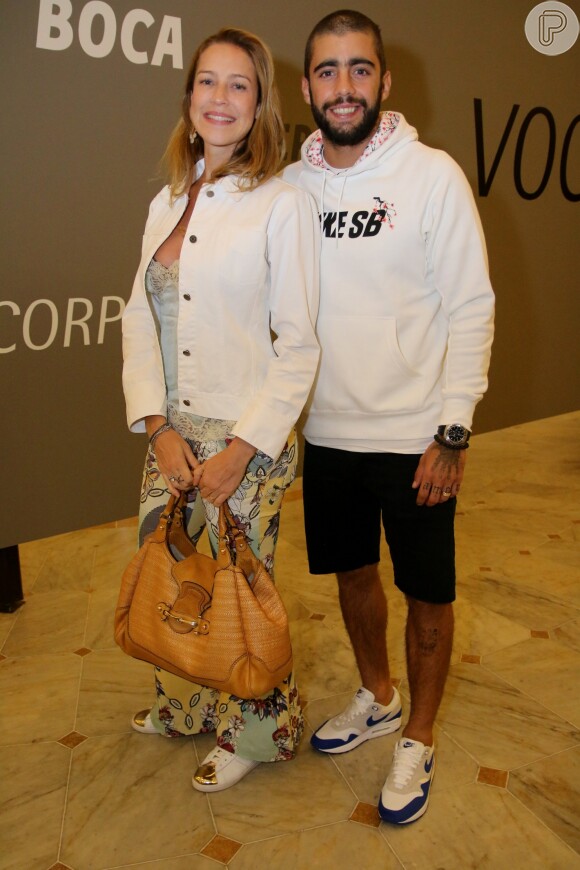 A atriz Luana Piovani é casada com o surfista Pedro Scooby