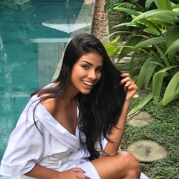 Ex-BBB Munik comemorou sua primeira viagem a Orlando nas redes sociais