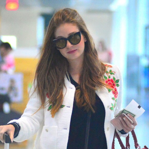 Após a publicação no ar, a internauta tentou corrigir Marina Ruy Barbosa. 'Ter ganhado* o Troféu Imprensa. E parabéns! Você é uma excelente atriz mesmo', disse a seguidora