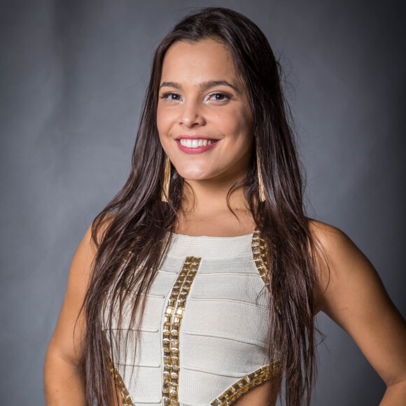 Campeã do 'BBB17', Emilly não descartou um ensaio sensual com a irmã, Mayla