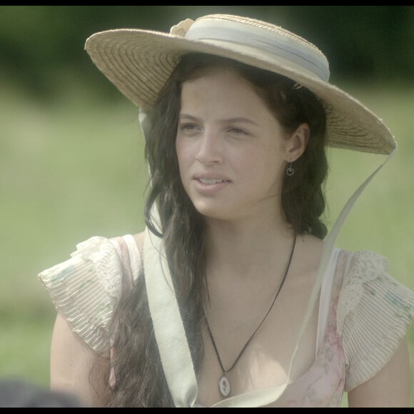 Domitila (Agatha Moreira) pede a Chalaça (Romulo Estrela) que a leve para o Rio de Janeiro, na novela 'Novo Mundo'