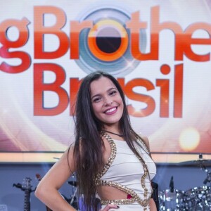 'Obrigada minha mãezinha, meu Deus, meus fãs, obrigada BRASIIIIIIIL!', agradeceu Emilly