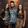 Emilly araújo e Mayla tietam Luan Santana após show do cantor no Rio