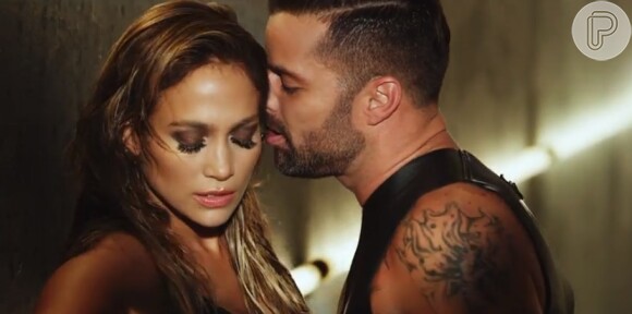Jennifer Lopez e Ricky Martin fazem clipe sensual