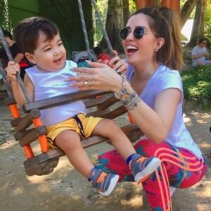 Mãe de Lucca, Aline Gotschalg parabenizou o marido, Fernando Medeiros, em seu perfil no Instagram