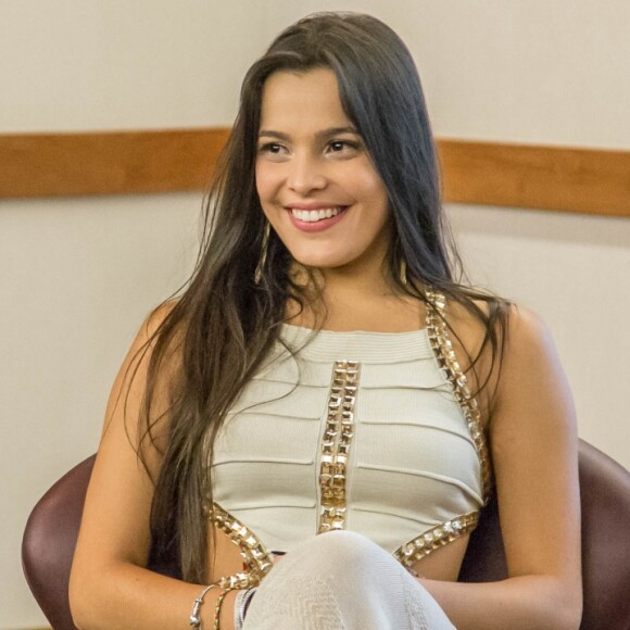 Emilly, campeã do 'BBB17', ficou triste ao descobrir que Marcos estava torcendo por Vivian: 'no momento que ele saiu, ele ficou contra mim. Ele começou a fazer campanha contra mim e eu lá dentro morrendo de saudades'