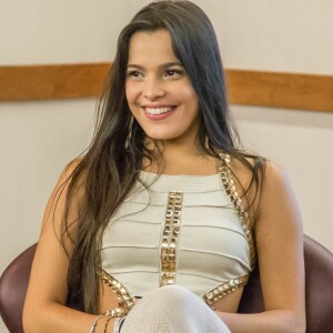 'Não quero saber de coisas ruins do programa. Estou numa fase maravilhosa e não quero más energias atrapalhando isso', disse Emilly, campeã do 'BBB17'