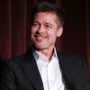 De acordo com a fonte, as saída de Brad Pitt não envolvem nada sério. 'Ele não tem uma namorada. É mais uma maneira de sair e socializar', disse 