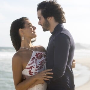 Ritinha (Isis Valverde) conquista Ruy (Fiuk) na novela 'A Força do Querer'