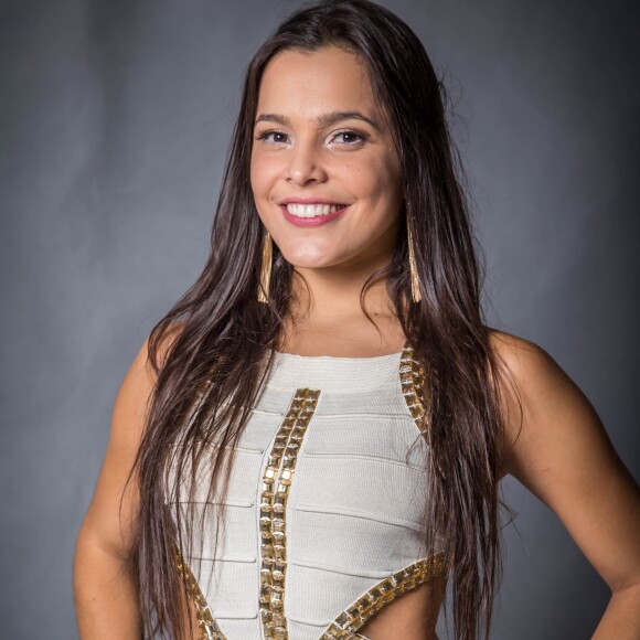 A ex-BBB Emilly registrou o encontro com Deborah Secco em seu perfil do Instagram