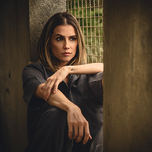 'Quando brinco com outras crianças, ela me puxa, é ciumenta que nem a mãe', afirmou Hugo Moura sobre a filha, Maria Flor