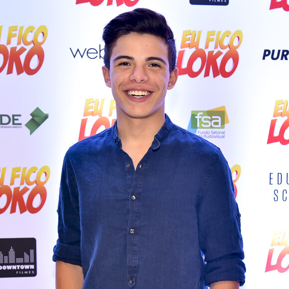 Thomaz Costa nega que tenha retomada o namoro com Larissa Manoela