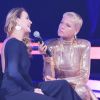 Juliana Silveira contou para Xuxa, no 'Dancing Brasil', como se machucou: 'Dei uma topada na barra de balé da sala de ensaio'