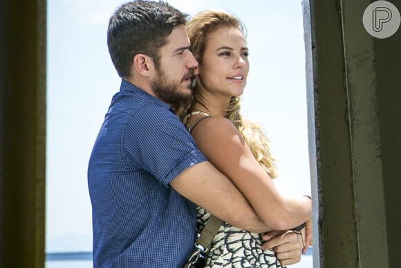 Zeca (Marco Pigossi) e Jeiza (Paolla Oliveira) começam a namorar, na novela 'A Força do Querer'