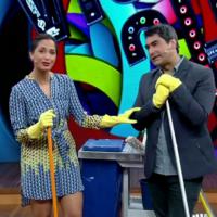Camila Pitanga usa luvas e vassoura no 'Video Show': 'Vamos fazer uma faxina?'