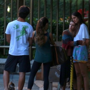 Bruna Linzmeyer e a namorada almoçaram com Isis Valverde e o namorado, André Resende