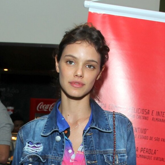 Laura Neiva afirmou que a data do casamento com Chay Suede não está marcada: 'Até agora só tem a vontade'