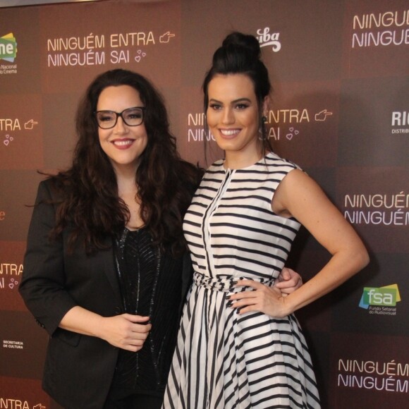 Letícia Lima se reuniu com a namorada e outros famosos no lançamento de 'Ninguém Entra, Ninguém Sai', no shopping Rio Sul, em Botafogo, na noite desta terça-feira, 25 de abril de 2017