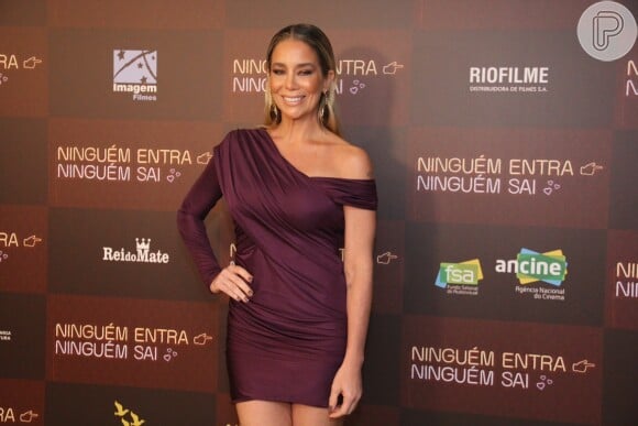 Danielle Winits vai à pré-estreia do filme 'Ninguém Entra, Ninguém Sai', que aconteceu no shopping Rio Sul, em Botafogo, Zona Sul da cidade, na noite desta terça-feira, 25 de abril de 2017