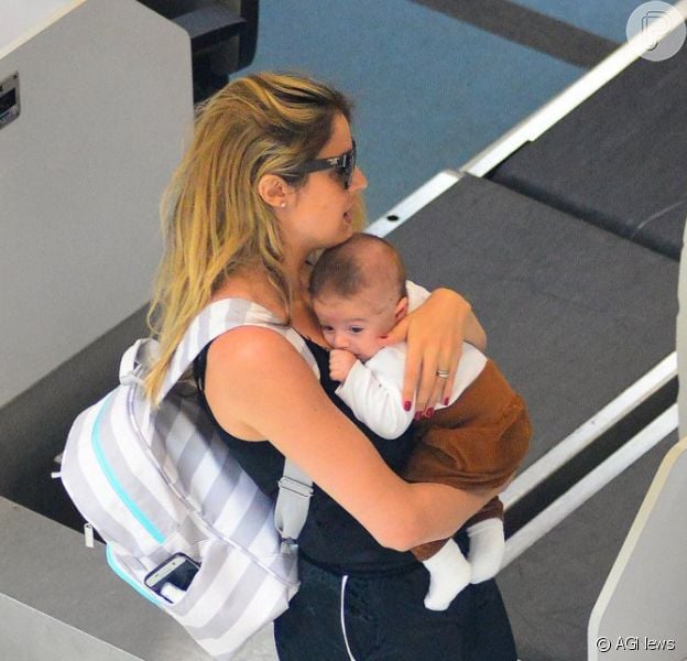 Rafa Brites embarcou para a primeira viagem com o filho, Rocco