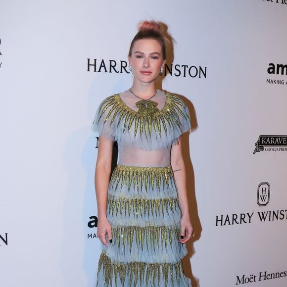 Fiorella Mattheis de Gucci no baile de gala da amfAR, realizado na noite desta quinta-feira (27), em São Paulo